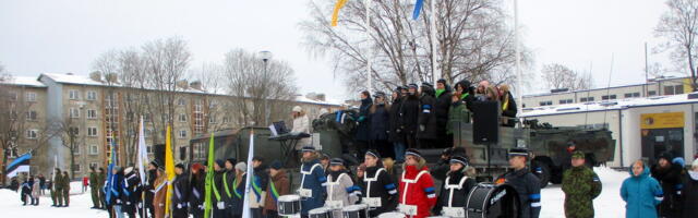 Школьники отметили День независимости Эстонии