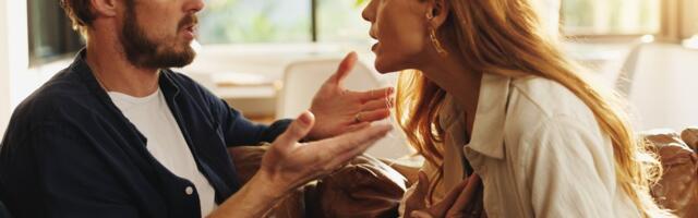 Любовные мошенничества не начинаются с требований. Они начинаются с внимания