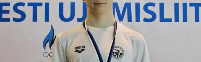 Плавание: у нарвитян – серебряные и бронзовые медали и чемпионство