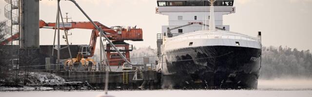 Финляндия арестовала судно по делу о повреждении морских кабелей. Эстония подключилась к расследованию