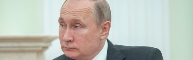 Путин сообщил, что должен уйти на самоизоляцию из-за COVID в окружении