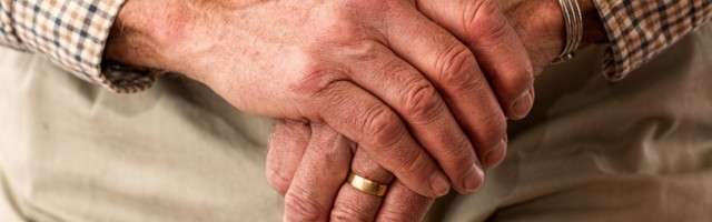 С 1 апреля пенсии повышаются в среднем на 1,6 процента