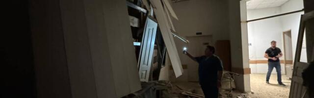 Российская армия обстреляла Херсон: повреждена больница, есть жертвы