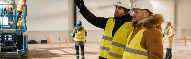 Atzīmēti spāru svētki “Maxima XX” veikalam Purvciemā