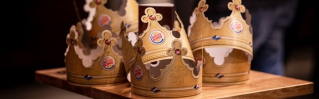 Обладатели "королевской" фамилии могут получить бесплатный гамбургер в новом ресторане Burger King
