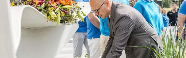 Под величественными крыльями «Альбатроса» – почтительное «спасибо» тем, кто посвятил свою жизнь морю и порту