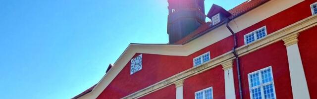 Нарвское городское собрание стало местом, куда согласится попасть далеко не каждый