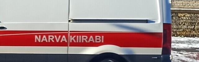 Неосторожный маневр водителя спровоцировал в Нарве аварию с двумя пострадавшими