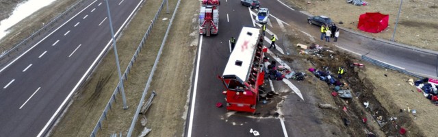 Автобус с гражданами Украины упал с моста в Польше, шесть человек погибли