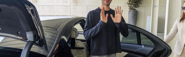 ВИДЕО: красавцы Макс Барских и Агатино Ромеро приветствуют таллиннцев