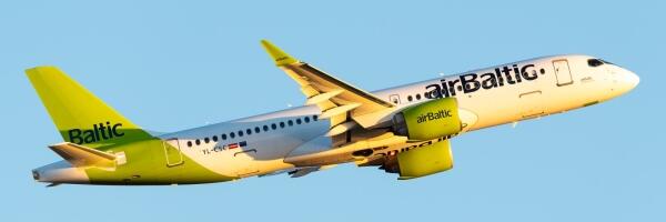 airBaltic вводит посадку в самолет по определенным группам
