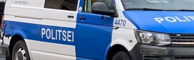 В Йыгевамаа из-за сломавшегося на дороге автомобиля пострадали пассажиры двух других машин