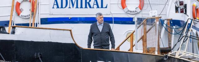 ФОТОРЕПОРТАЖ | „Стоил он тогда, как три машины „Жигули“. Вы точно видели это судно на воде. А теперь посмотрите, как оно выглядит внутри