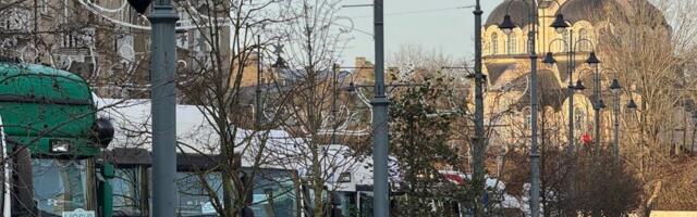 ФОТО | В Вильнюсе проходит акция протеста: в центр города съехались тягачи