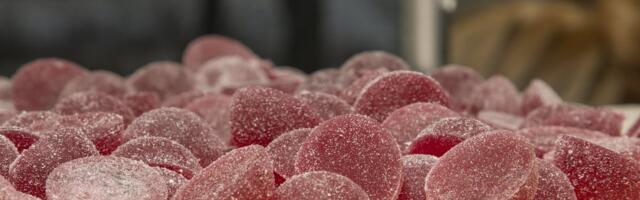 Предприятие, производящее уникальное вещество для пищевой промышленности, сокращает сотрудников 