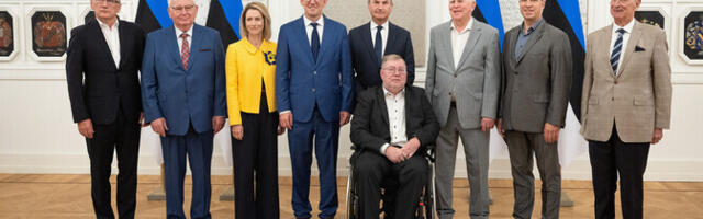 ФОТО: бывшие премьер-министры Эстонии собрались на обед в здании Эстляндского рыцарства