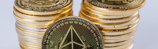 Пожилой мужчина, который с осени занимался „инвестированием“, лишился из-за мошенников более 50 000 евро