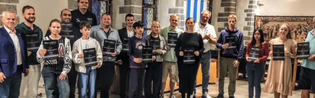 ФОТО | В Таллинне прошёл шахматный фестиваль с призовым фондом свыше 10 000 евро, где команда Балтии обыграла команду мира