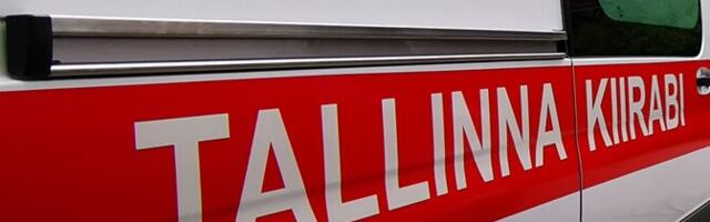 В Таллинне на Ярвевана теэ водитель врезался в припаркованный автомобиль