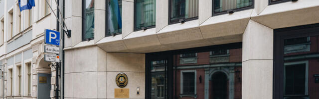 Правительство одобрило законопроект об изменении перечня и цен консульских услуг