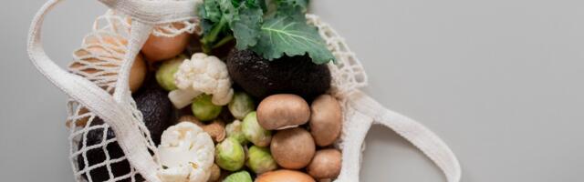 Почему на фоне роста цен жители Эстонии продолжают выбрасывать тонны еды? И где получить продукты дешевле или бесплатно?