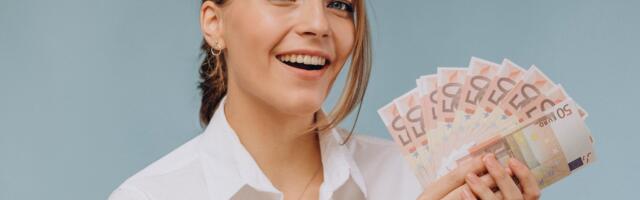 ЧИТАТЕЛЬ СПРАШИВАЕТ | „Я вовремя подала декларацию о доходах. Когда же придут деньги?“