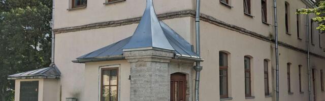 ВИДЕО | Башенки, деревянное зодчество и политическое соперничество: что скрывает дом в Старой Нарве