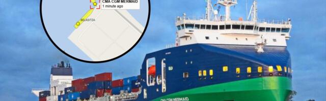 В Мууга грузовое судно врезалось в причал