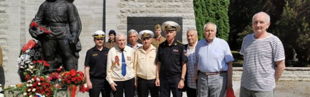 День памяти и скорби: на таллинском Военном кладбище прошла поминальная церемония