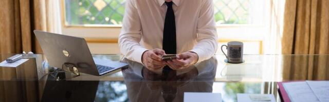 Понедельник станет решающим для правительства премьер-министра Франции Байру