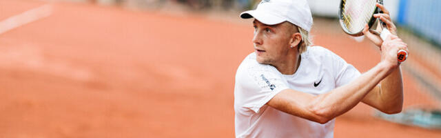 Марк Лаял менее чем за час пробился во второй круг теннисного турнира в США