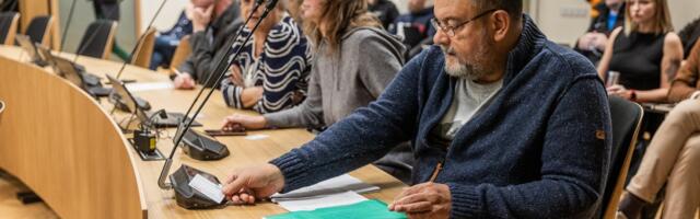 Михаил Стальнухин пожаловался в КаПо на центристов. В Нарве новый политический скандал