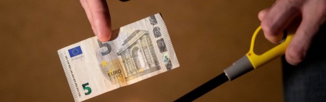 Нарвский мужчина перевел мошенникам 13 525 евро. Будьте бдительны!