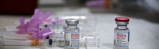 На прошлой неделе вакцинация вызвала три серьезных случая побочных эффектов
