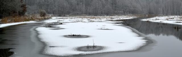 Запрещен выход на лед нескольких озер