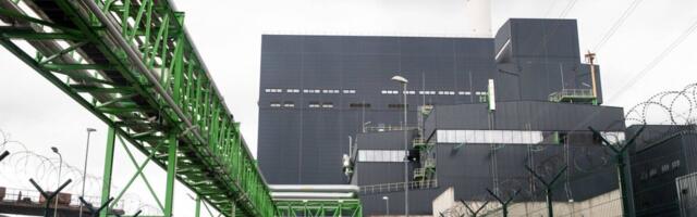 Российский дрон врезался в трубу Аувереской электростанции