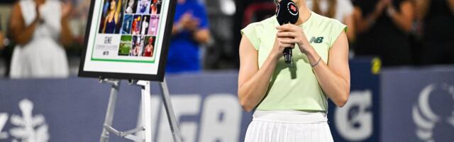 ФОТО | Секс-символ женского тенниса и экс-пятая ракетка мира официально завершила карьеру на домашнем турнире