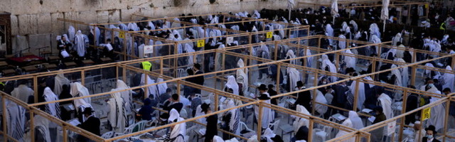 В Израиле празднуют Песах: у Стены плача прошла традиционная церемония благословения коэнов