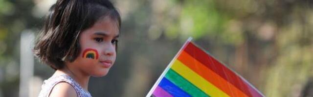 Великобритания закрывает детскую клинику по изменению пола