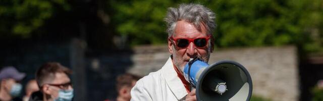 Артемий Троицкий: „С ровесниками-пенсионерами я говорю по-русски“