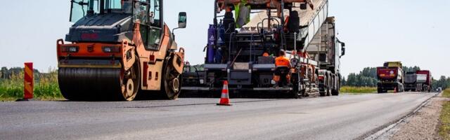 Саук: выделяемые на строительство и содержание дорог суммы намного ниже необходимых