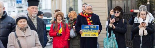 «Вера не утрачена»: на акции в поддержку Украиныe – разочарование в Трампе и молитвы