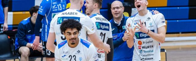 ПРЯМОЙ ЭФИР на Delfi | Лидер Балтийской мужской волейбольной лиги играет с литовским клубом