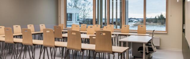 Школьный учитель: будем гордиться своей профессий, охи-ахи не прибавят нам учителей