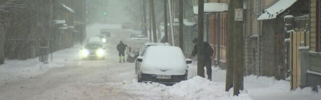 На западе Литвы объявили чрезвычайное положение из-за снегопадов
