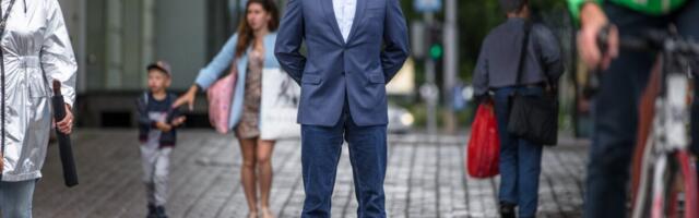 Работников слишком много. И их дико не хватает