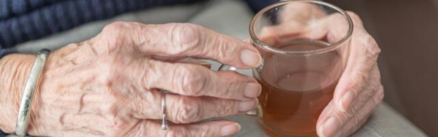 Выплата пенсий в апреле задержится, а сумма для некоторых пенсионеров может уменьшиться