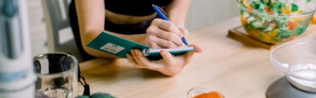 Дневник питания: что это, как вести для похудения, зачем нужен