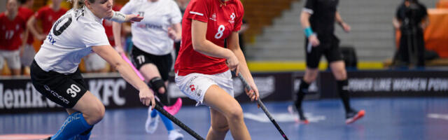 Женский ЧМ по флорболу: сборная Эстония дала бой, но уступила Дании в 1/8 финала