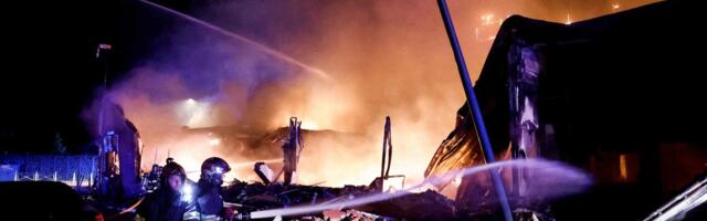 ВИДЕО | Во Франции третью ночь после убийства подростка продолжаются беспорядки. Арестовано более 400 человек